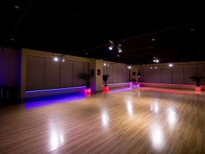 dance-studio-night-02