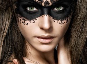 female-black-blindfold-makeup